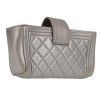 Chanel   wallet  in silver quilted leather - Detail D6 thumbnail