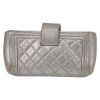 Chanel   wallet  in silver quilted leather - Detail D7 thumbnail