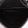Bolsito de mano Chanel en cuero acolchado negro - Detail D8 thumbnail