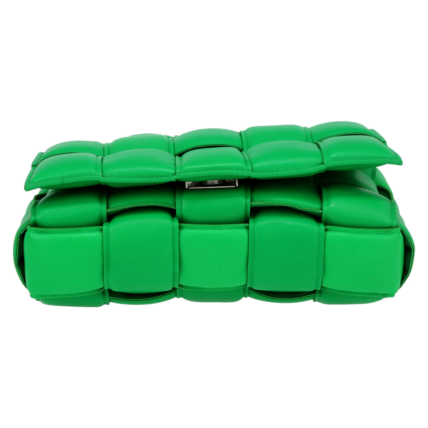 Bottega Veneta  Padded Cassette shoulder bag  in green intrecciato leather - Detail D5