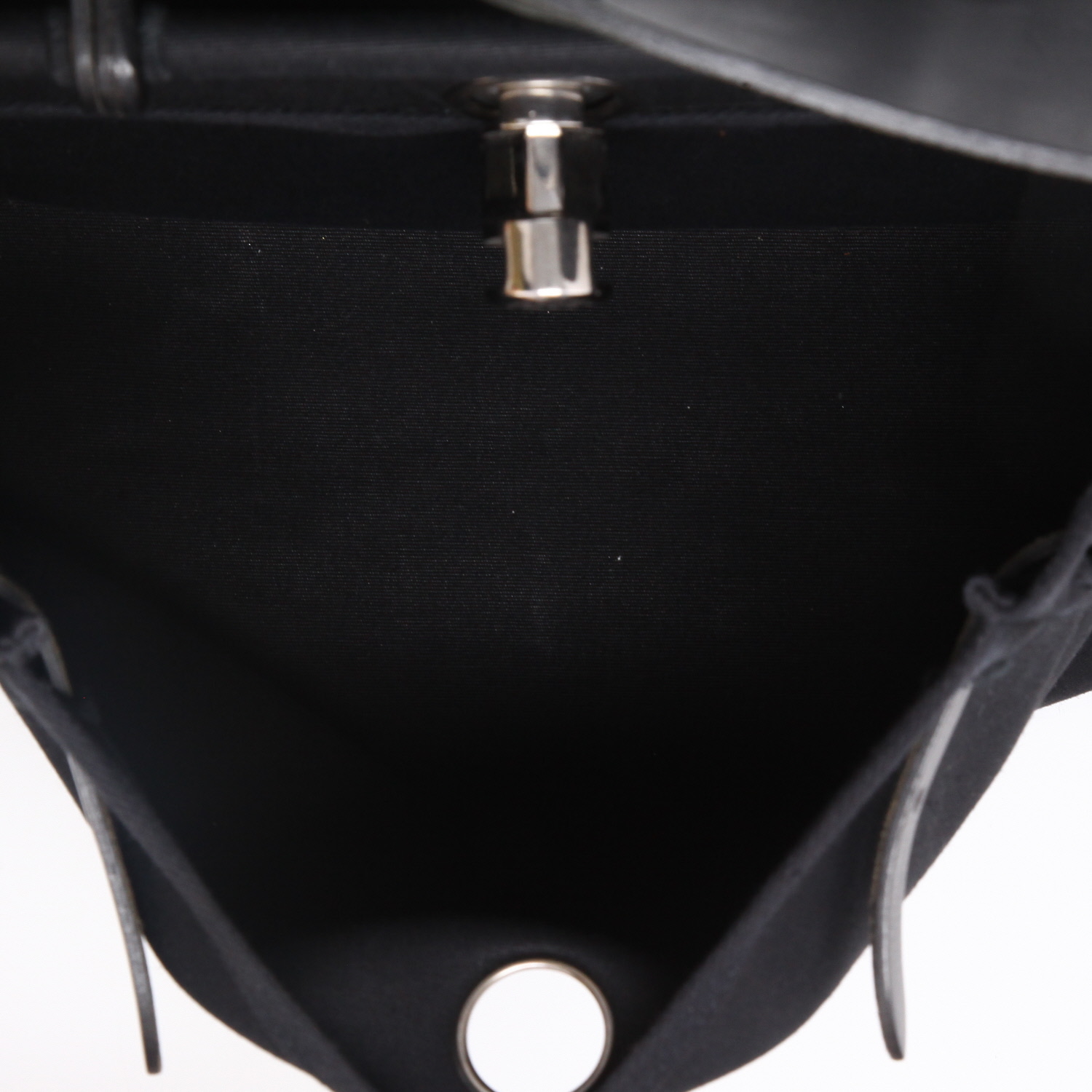 Sac porté épaule ou main Hermès  Herbag en toile noire et cuir noir - Detail D8
