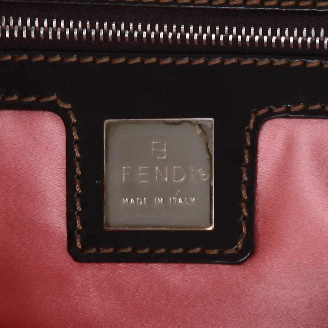 Sac à main Fendi  Baguette en toile marron et cuir marron - Detail D9