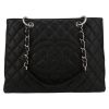Chanel  Shopping GST bag worn on the shoulder or carried in the hand  in black quilted grained leather - Detail D2 thumbnail