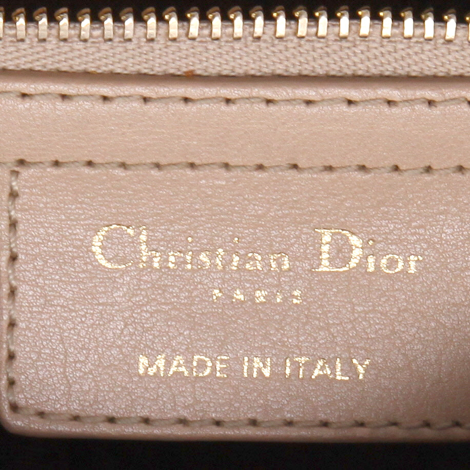 Dior  Lady Dior handbag  in beige leather cannage - Detail D9