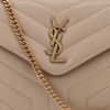 Borsa a tracolla Saint Laurent  Loulou modello piccolo  in pelle trapuntata a zigzag beige - Detail D1 thumbnail