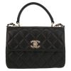 Chanel  Trendy CC handbag  in black quilted leather - Detail D2 thumbnail