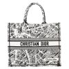Dior  Book Tote large model Plan de Paris shopping bag  in black and white canvas - Detail D2 thumbnail
