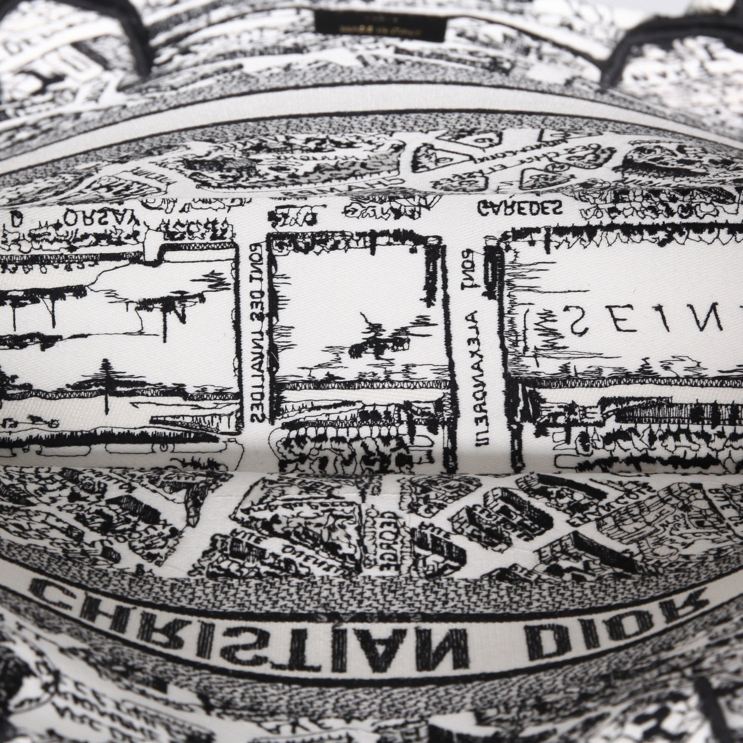 Sac cabas Dior  Book Tote grand modèle Plan de Paris en toile noire et blanche - Detail D8