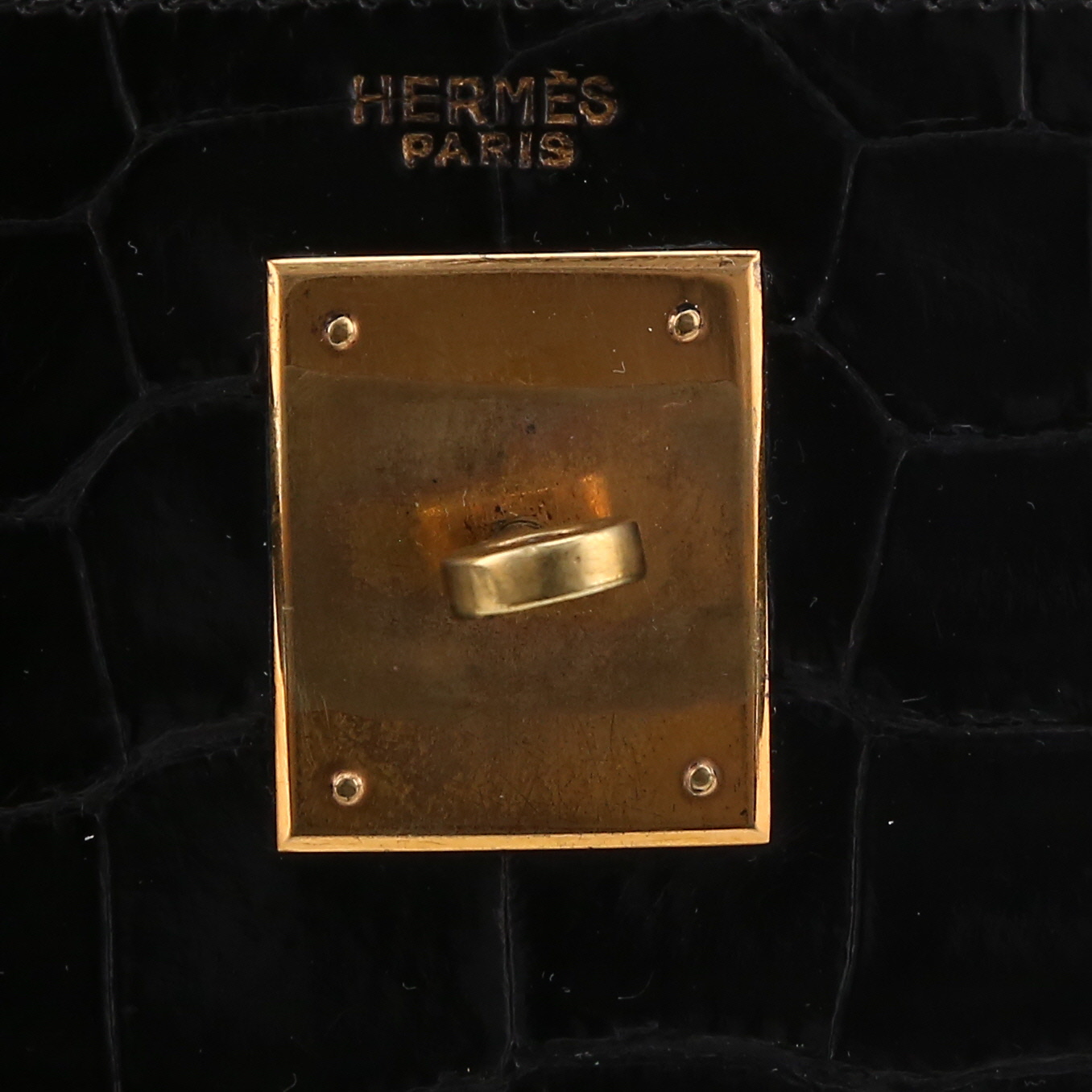 Bolso de mano Hermès  Kelly 28 cm en cocodrilo porosus negro - Detail D9