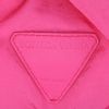 Bolso/bolsito Bottega Veneta  Pouch en tejido esponjoso rosa - Detail D9 thumbnail