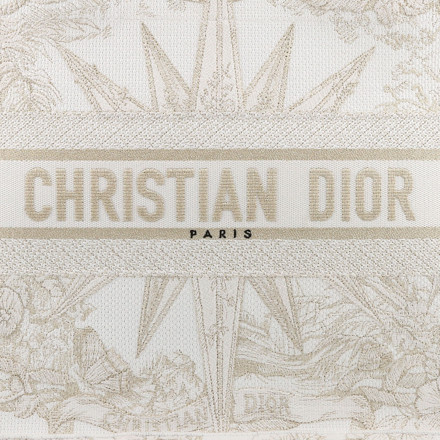 Dior  Book Tote shopping bag  in white and beige canvas - Detail D1