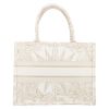 Shopping bag Dior  Book Tote in tela bianca e beige - Detail D7 thumbnail