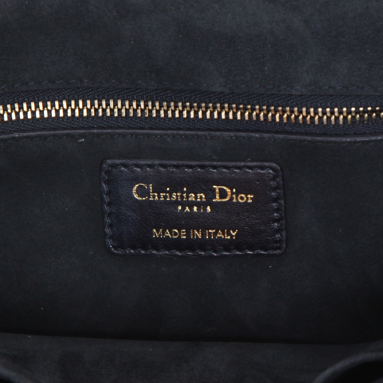 Sac bandoulière Dior  Dioraddict en cuir cannage noir - Detail D9