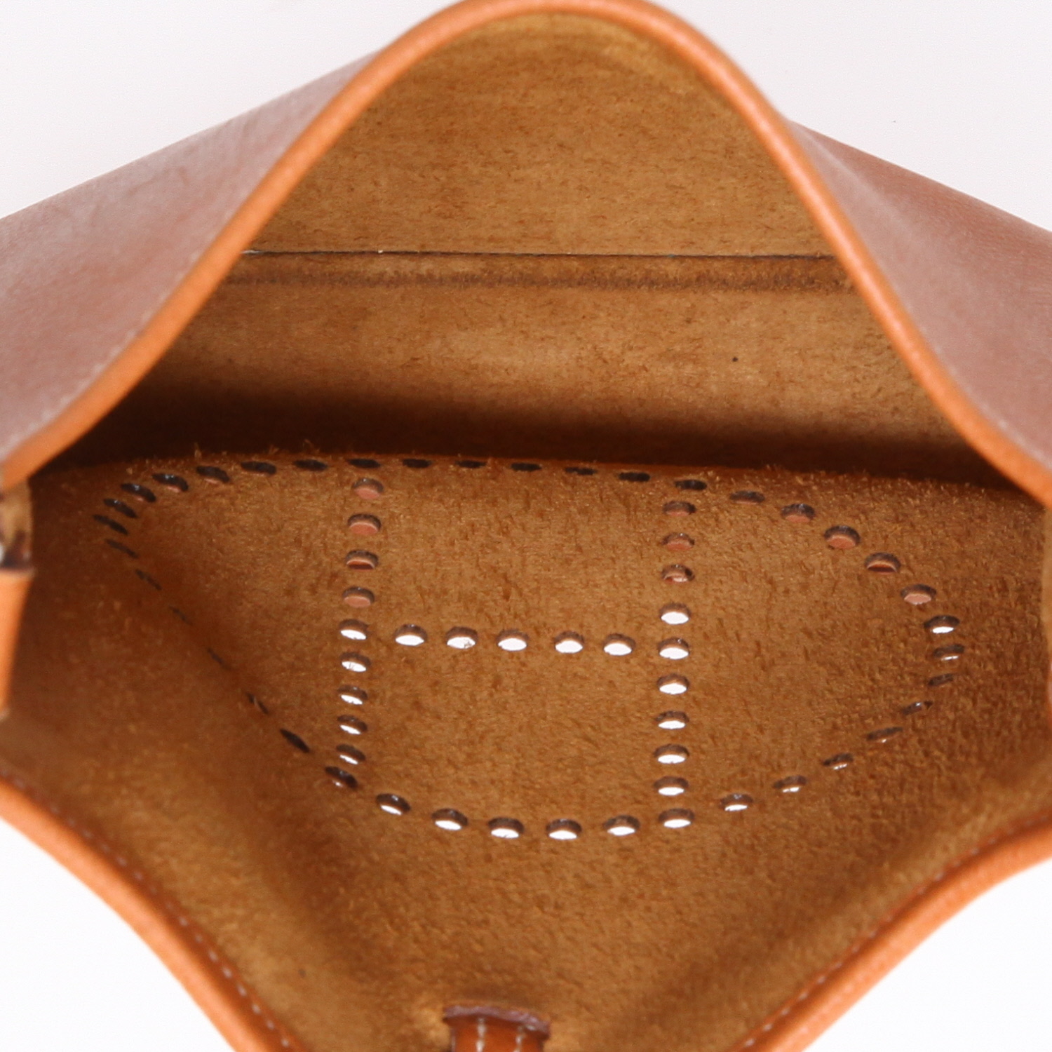 Hermès  Mini Evelyne shoulder bag  in gold epsom leather - Detail D8