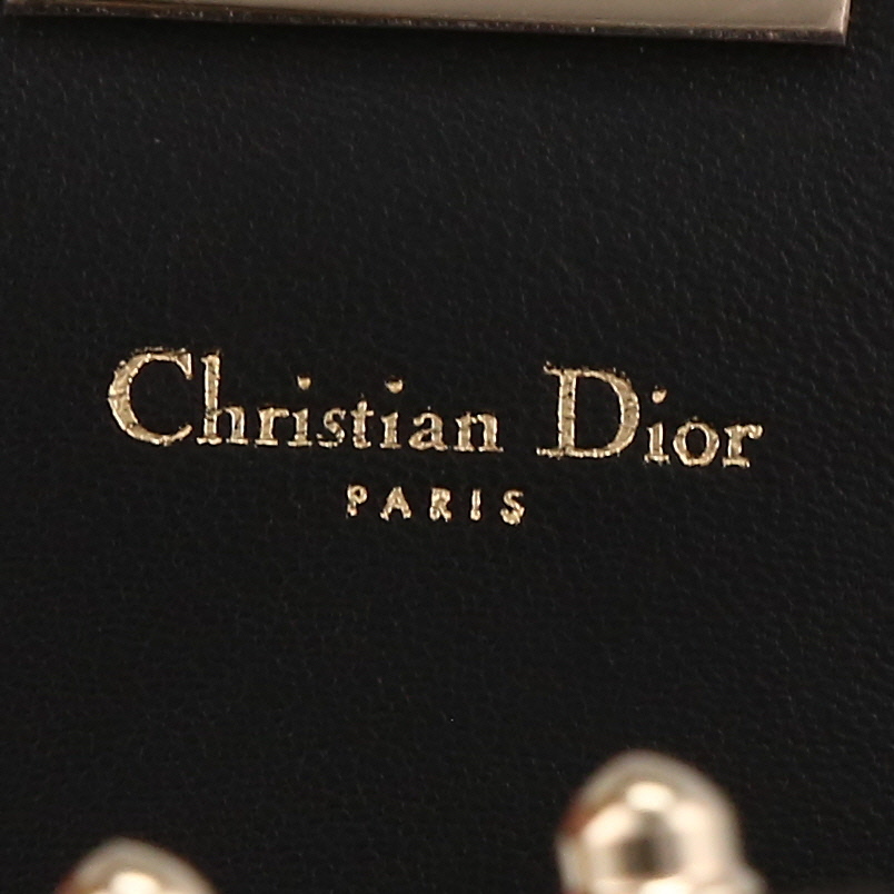 Sac bandoulière Dior  Miss Dior Promenade en cuir cannage noir - Detail D9