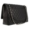 Chanel  Timeless Maxi Jumbo shoulder bag  in black quilted leather - Detail D6 thumbnail