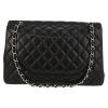 Chanel  Timeless Maxi Jumbo shoulder bag  in black quilted leather - Detail D7 thumbnail