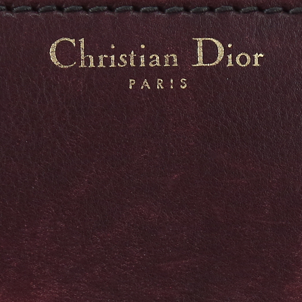 Sac bandoulière Dior  Dioraddict en cuir bordeaux - Detail D9