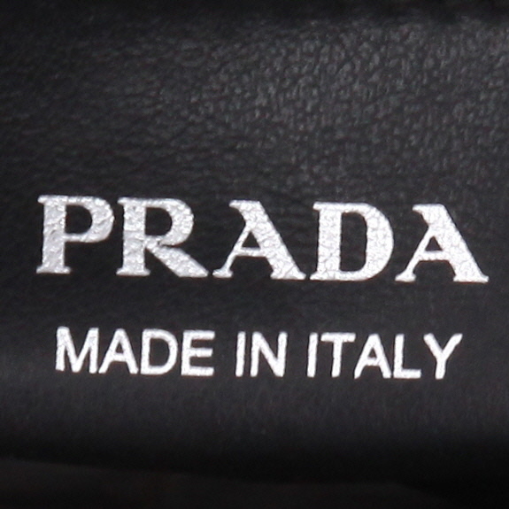 Sac bandoulière Prada  Diagramme en cuir matelassé noir - Detail D9