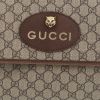 Bolso bandolera Gucci  Suprême GG en lona Monogram beige y cuero marrón - Detail D1 thumbnail