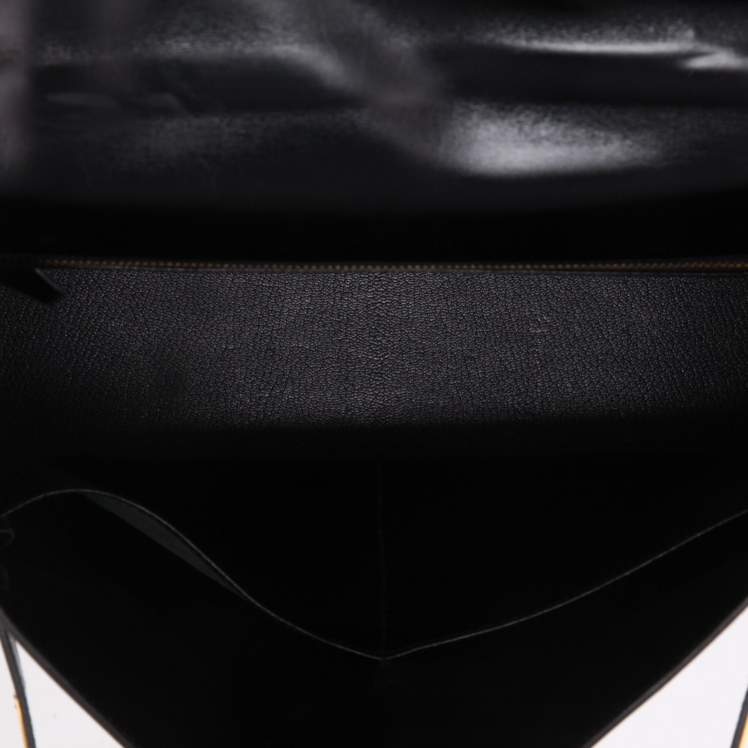 Hermès  Kelly 35 cm handbag  in black box leather - Detail D2