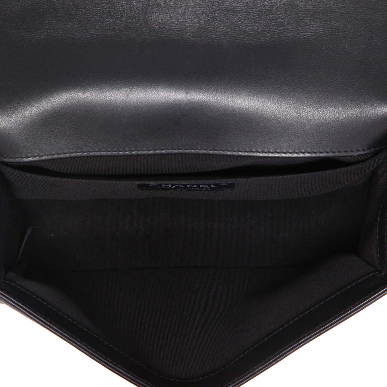 Sac bandoulière Chanel  Boy en cuir matelassé noir - Detail D3