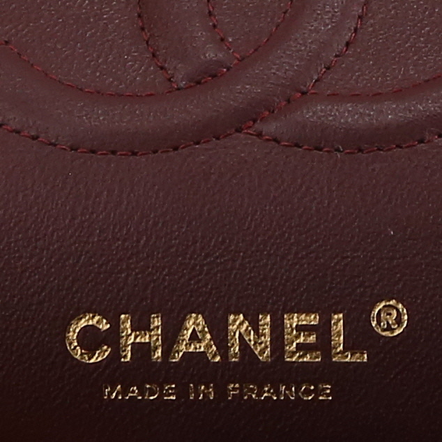 Bolso de mano Chanel  Timeless en cuero acolchado negro - Detail D9