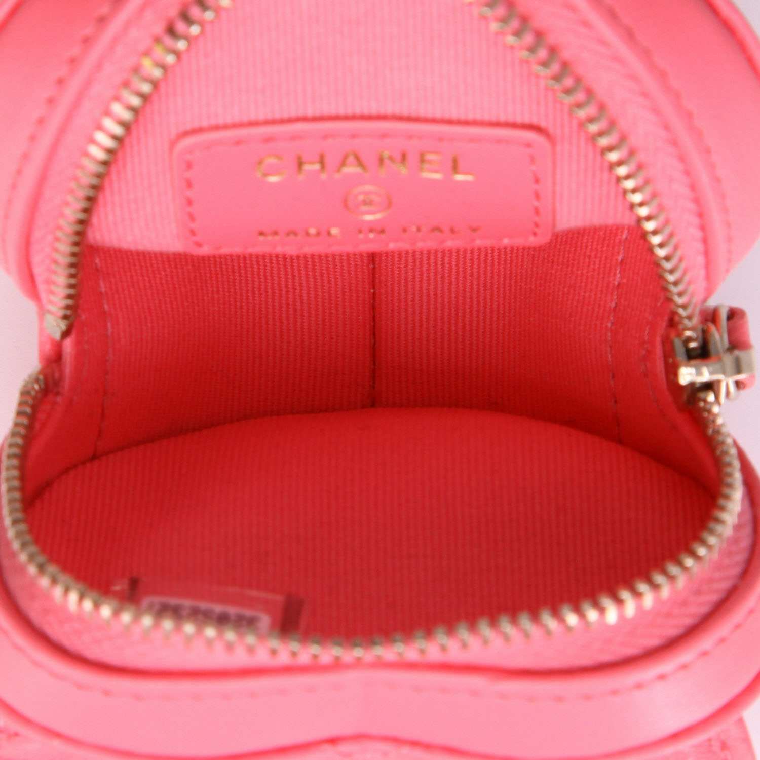 Chanel Heart Bag shoulder bag  in pink quilted leather - Detail D3