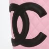 Bolso de mano Chanel  Cambon en cuero acolchado rosa y negro - Detail D1 thumbnail