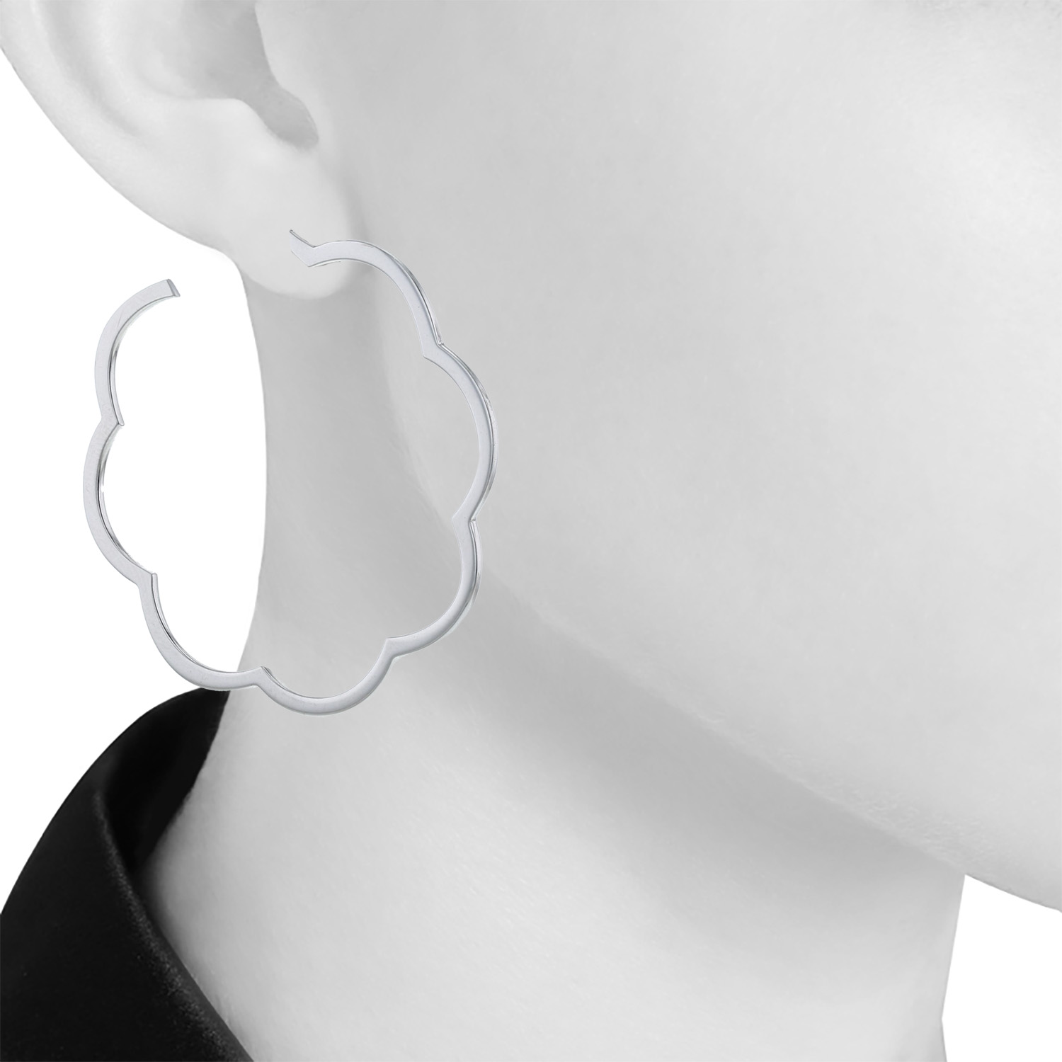 Orecchini Chanel Camelia in oro bianco - Detail D1