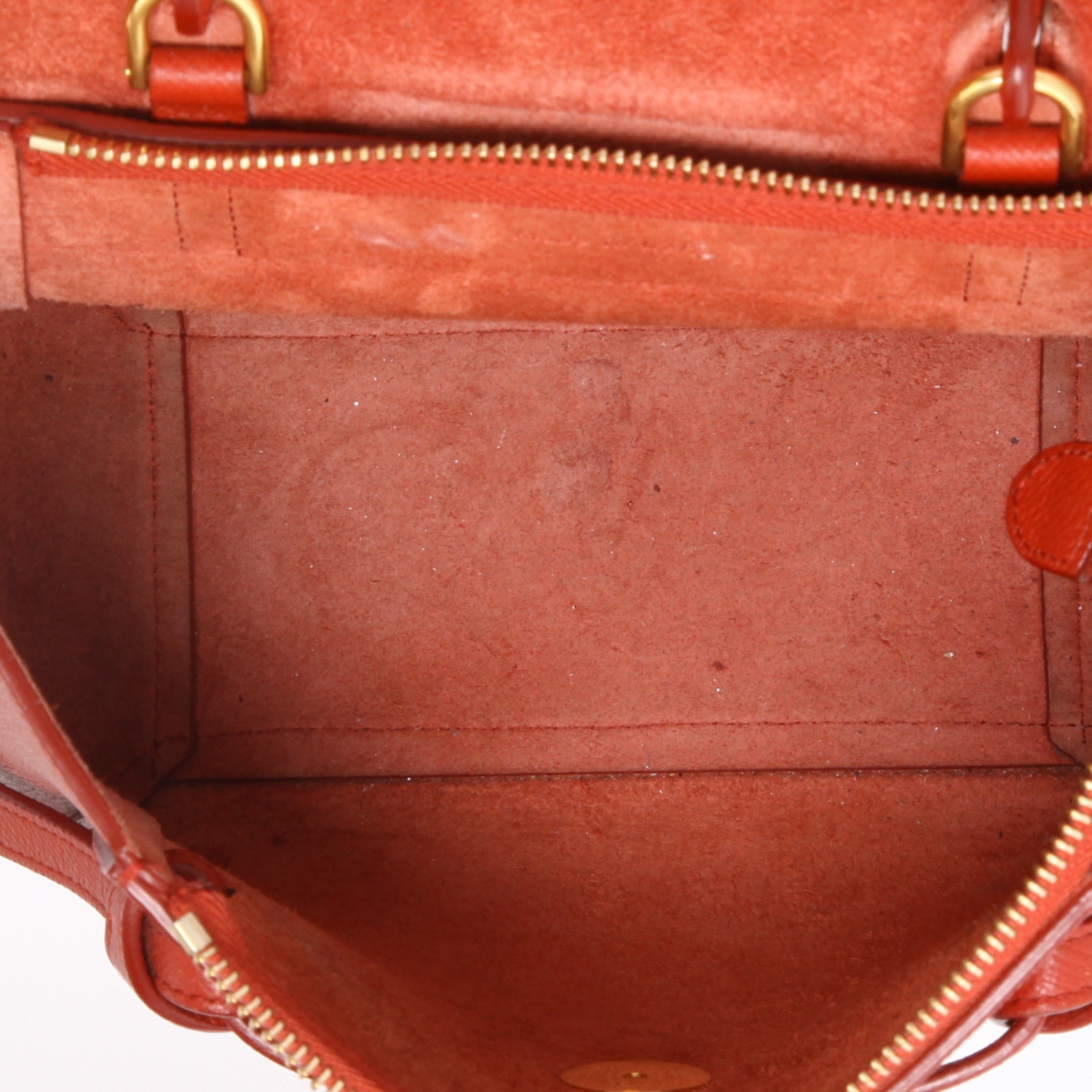 Sac à main Celine  Belt nano  en cuir grainé rouge - Detail D8