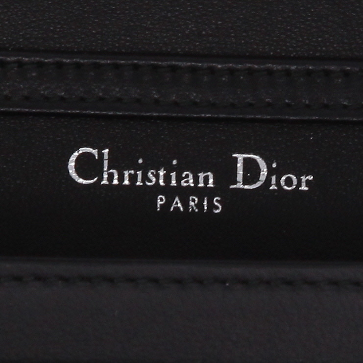 Bolso/bolsito Dior  Diorama Wallet on Chain en cuero negro - Detail D9