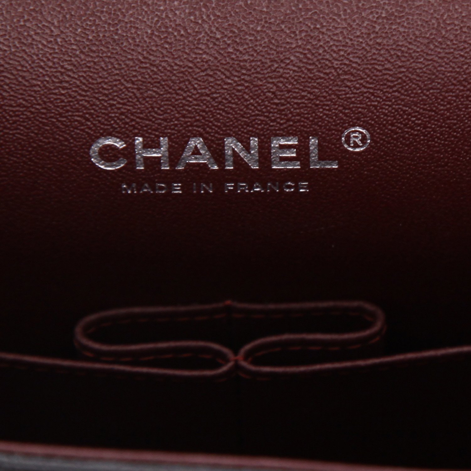 Bolso bandolera Chanel  Timeless Maxi Jumbo en cuero granulado acolchado negro - Detail D2