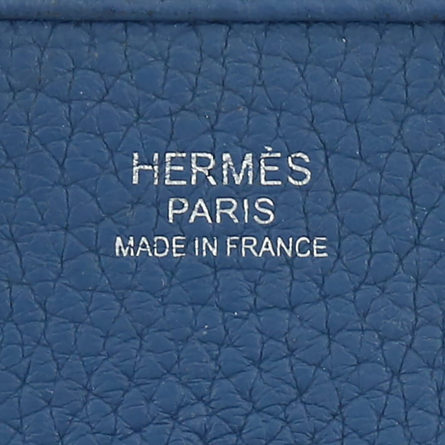 Sac bandoulière Hermès  Evelyne en cuir togo bleu - Detail D2
