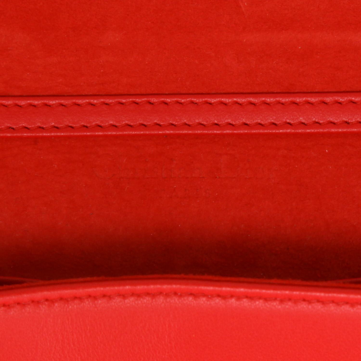 Bolso/bolsito Dior  Diorama Wallet on Chain en cuero rojo - Detail D2