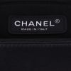 Chanel  Boy large model  shoulder bag  in black quilted leather - Detail D2 thumbnail