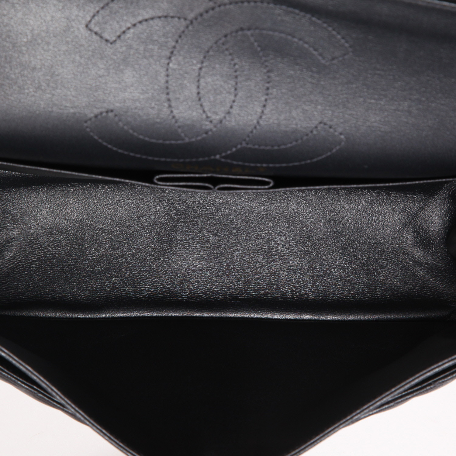 Chanel  Chanel 2.55 handbag  in grey quilted iridescent leather - Detail D3