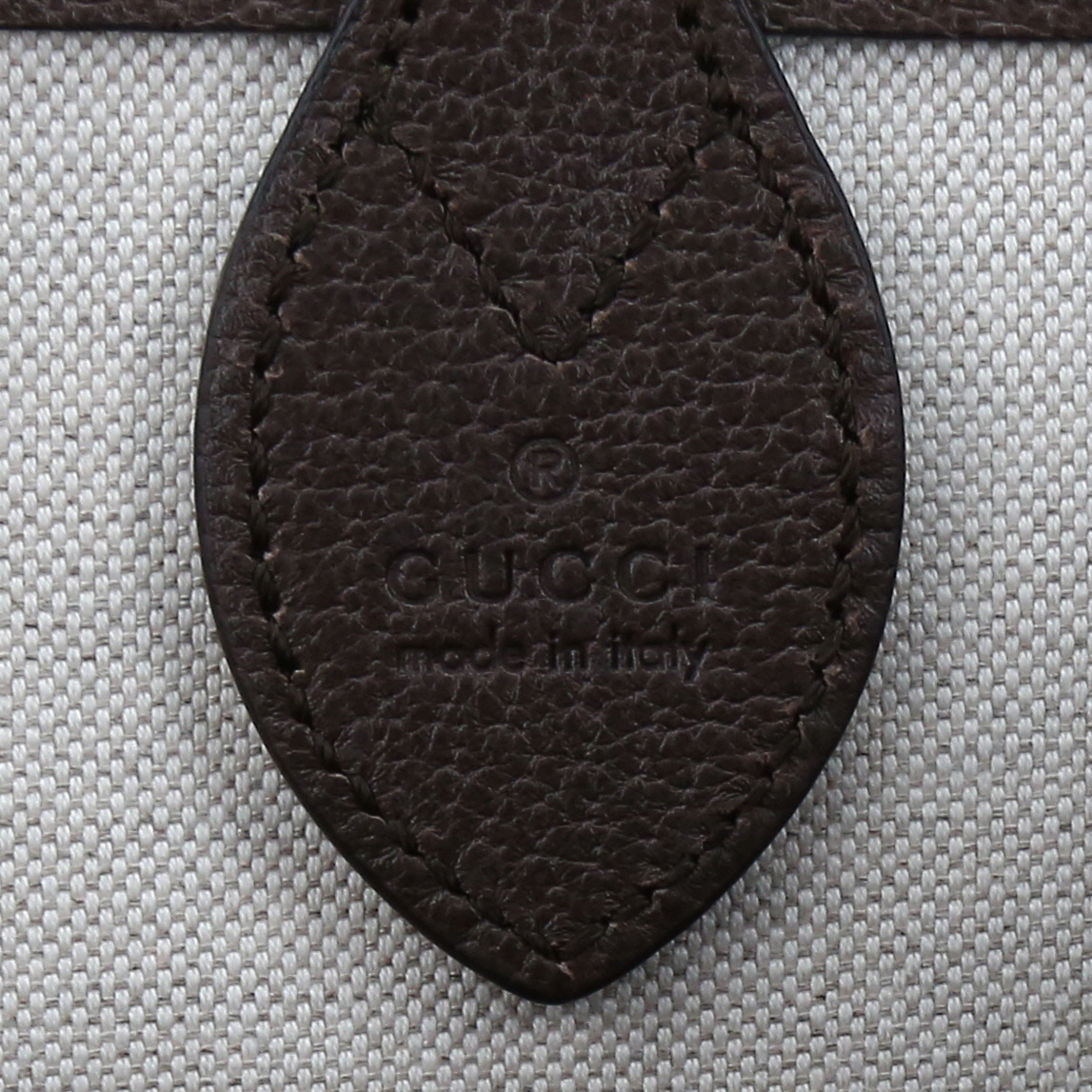 Sac cabas Gucci  Suprême GG en toile sûpreme GG beige et cuir marron - Detail D2