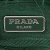 Pochette Prada   modello piccolo  in pelliccia sintetica verde - Detail D2 thumbnail