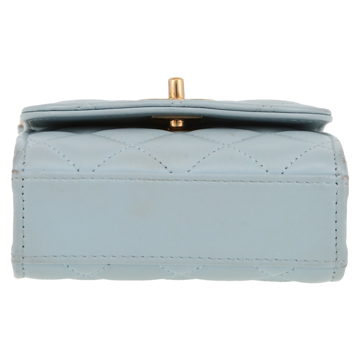 Bolso bandolera Chanel  Trendy CC en cuero acolchado azul - Detail D1