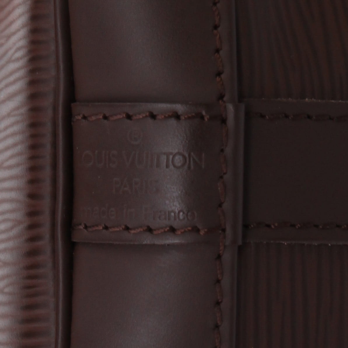 Louis Vuitton  Noé small model  handbag  in brown epi leather - Detail D2