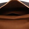 Sac bandoulière Louis Vuitton  Saumur petit modèle  en toile monogram enduite marron et cuir naturel - Detail D4 thumbnail