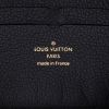 Billetera Louis Vuitton  Clémence en cuero monogram huella negro - Detail D2 thumbnail