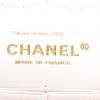 Sac à main Chanel  Timeless Classic en cuir matelassé blanc - Detail D2 thumbnail