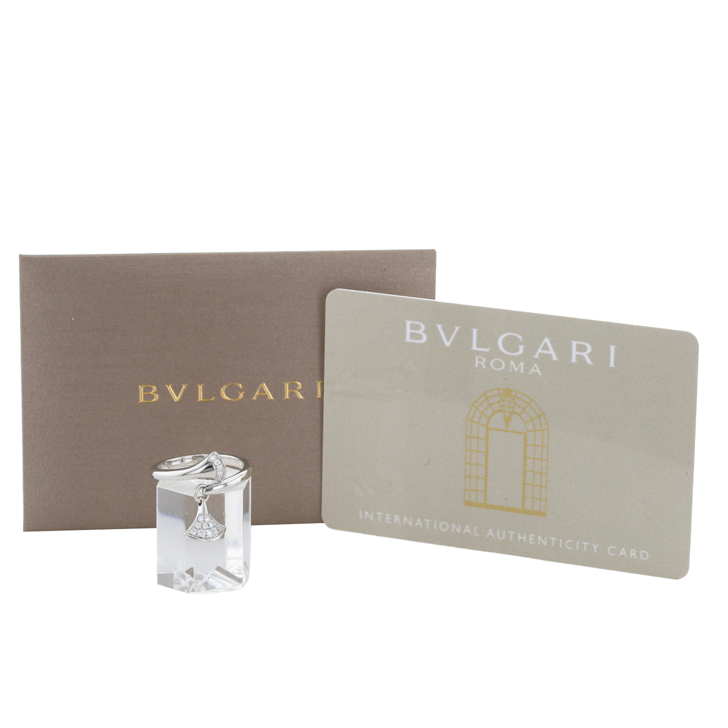 Bulgari Diva's Dream ring in white gold and diamonds - Detail D2