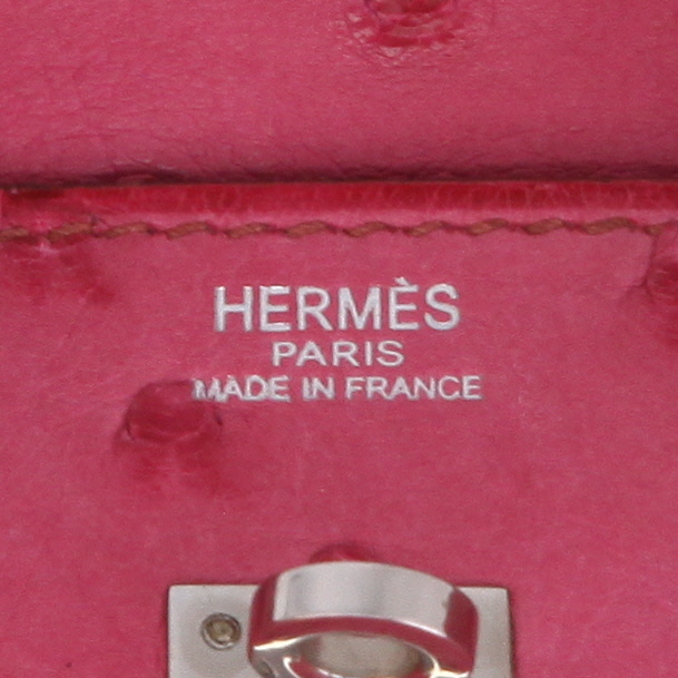 Sac à main Hermès  Birkin 25 cm en autruche rose - Detail D3