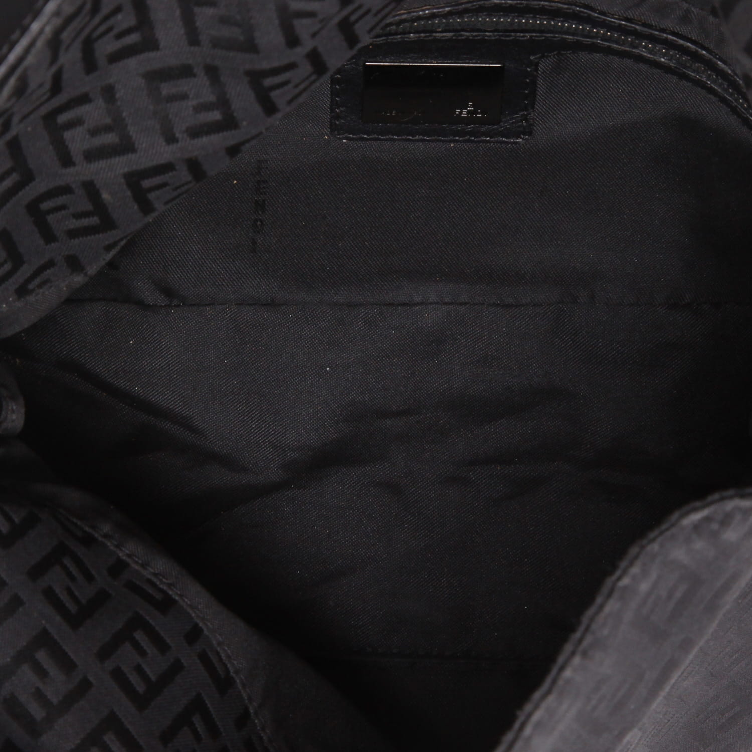 Fendi  Baguette handbag  in black logo canvas  and black leather - Detail D3