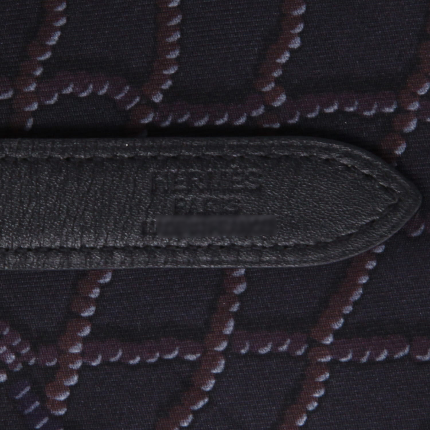 Sac bandoulière Hermès  Silk City en soie noire et cuir noir - Detail D2