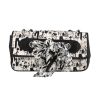 Bolso de mano Chanel   en tela blanca y cuero negro - 360 thumbnail