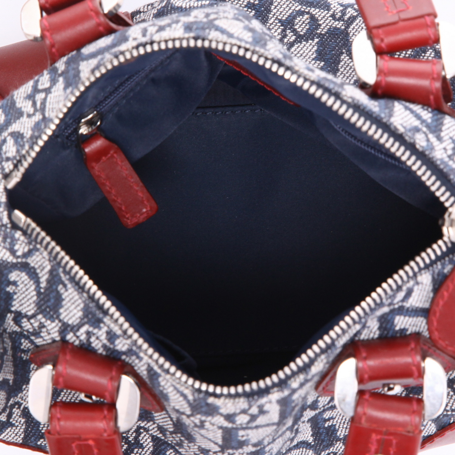 Sac à main Dior  Vintage en toile denim monogrammée grise et bleue et cuir rouge - Detail D3